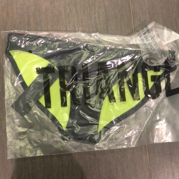 Triangl top and bottom w/ bag - Picture 2 of 3